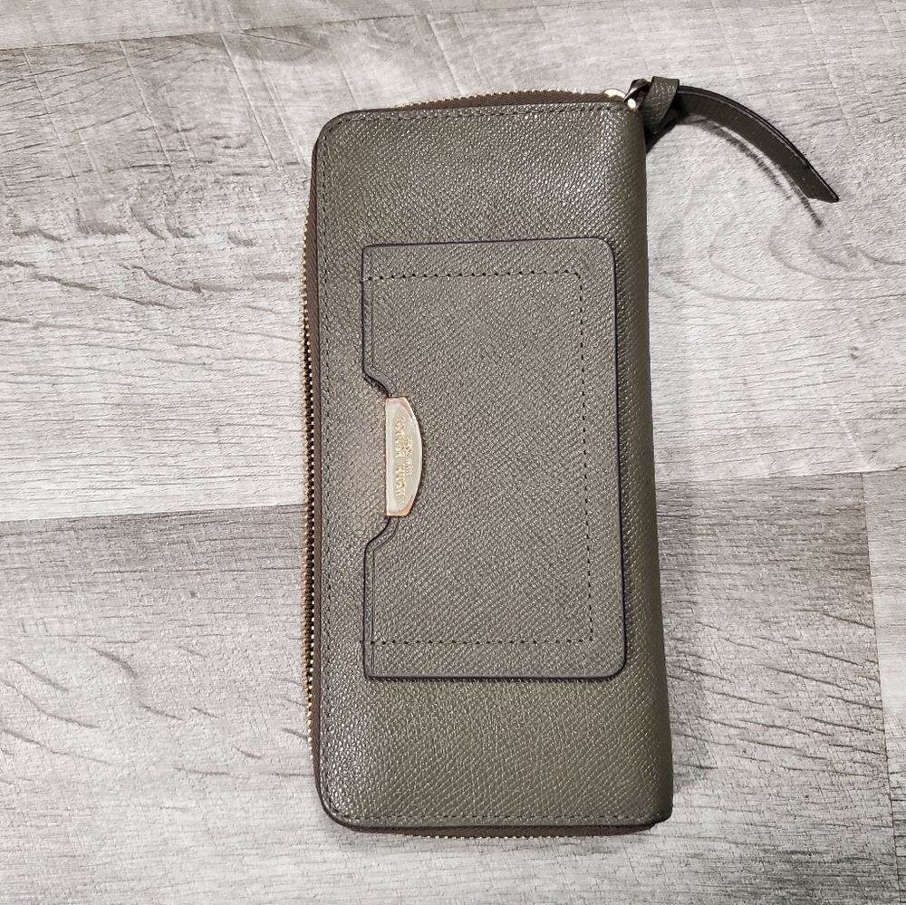 Henri bendel Zip Leather Wallet